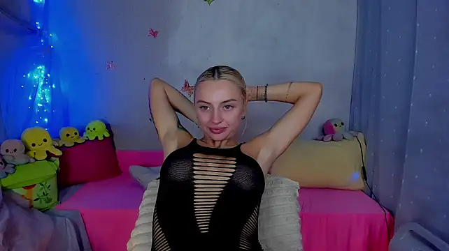 YourLizzyDoll - stay topless+blowjob 3 min
