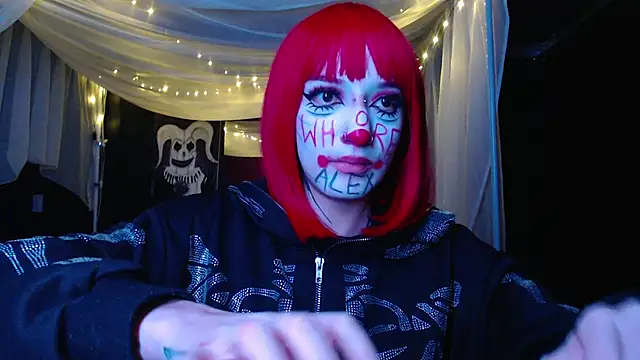 Eloise-brown - Destroy makeup with saliva
