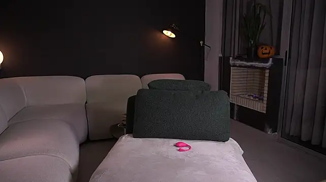 Paulacora100 - play with cream on my nipples