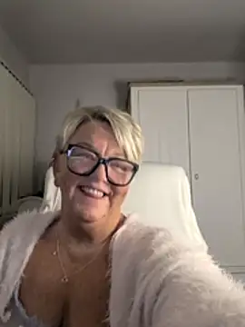 Bridget-valentine - Oil tits