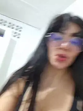 Lia_flowers - MAKE ME WET MY PANTIES WITH YOUR FINGERS