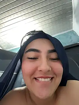 Malika_Noor - Ride toy + control 3 min 🎮
