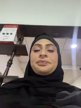Aisha_k - Slow bouncing tits in front of the camer