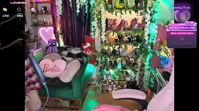 Solesticia - Find something to suck and fuck