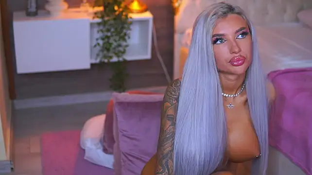 Juicy_Jessye - finger my asshole