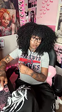 Spookiebaddie - naked +oil!😇