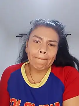 Jennifer_squirt1 - Tres Deseos