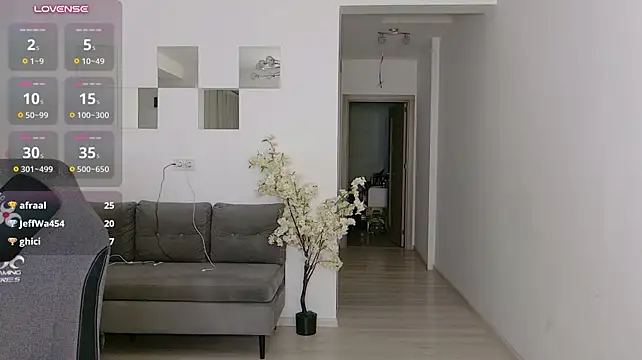 LovelyBianca - PUSSY PLAY😈💦