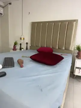 Aisha_k - Slow bouncing tits in front of the camer