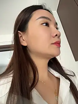 Yioyio-666 - jj抽插1分钟，最后完成任务可得小粉控制1分钟