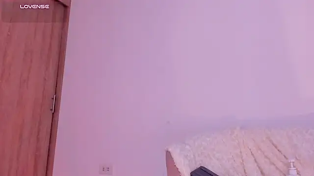 Caroliinna_ - Spanks Ass Till Red
