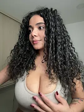Curlyierr - DOGGY STYLE + SPREAD ASS
