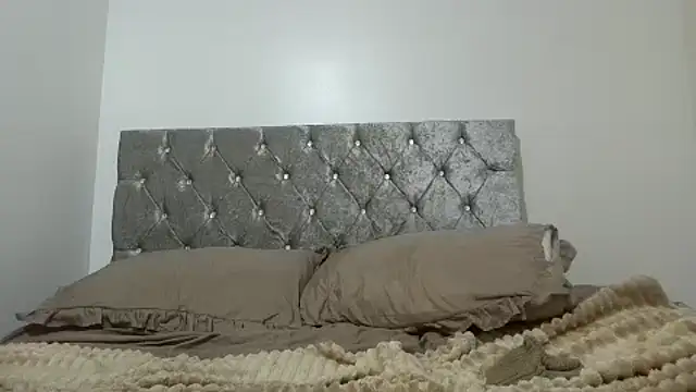 BritishMilfFrankyX