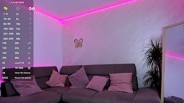 BabyyVenom - PUSSY PLAY💦👀