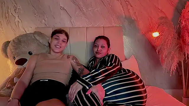 Marcella_and_laura - Lick pussy