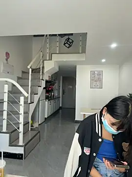 Su456711 - 特写女儿bb加开票妈妈帮女自慰