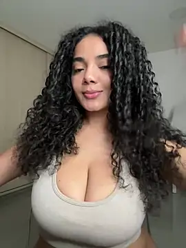 Curlyierr - DOGGY STYLE + SPREAD ASS