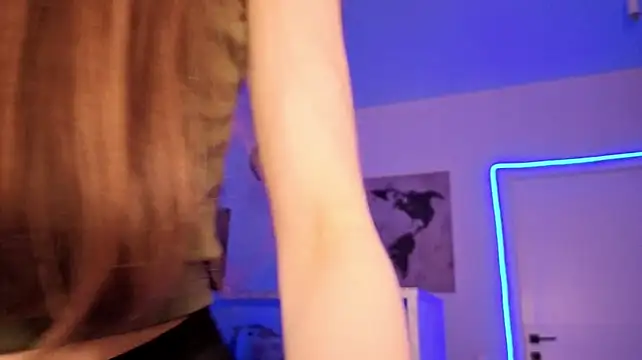 HopeWiltsey - Lick my Lips