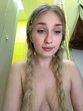 LollyPollly - FLASH TITS+AHEGAO IN MANS WC 🍒🍒🍒