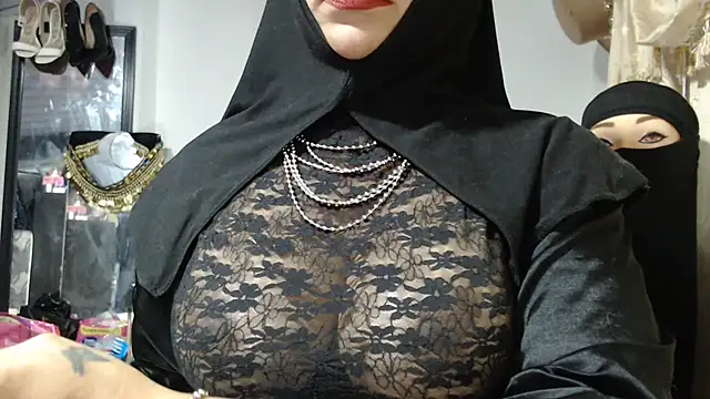 Nadia__abaud - PLAY MY HAIR PUSSY 😜😜😜