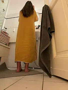 Camii2244 - camel toe and bush tease