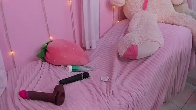 ShanelleDupont_ - Spit My Boobs 💦