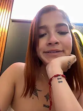 Sophie_valencia - FULL NAKED UNDER THE TABLE+FUCK PUSSY🔥