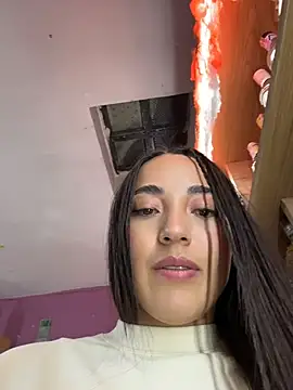 HollyAngel2 - labios humedos