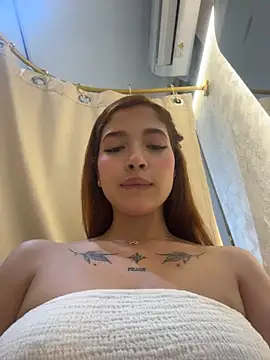 Sophie_valencia - FULL NAKED UNDER THE TABLE+FUCK PUSSY🔥