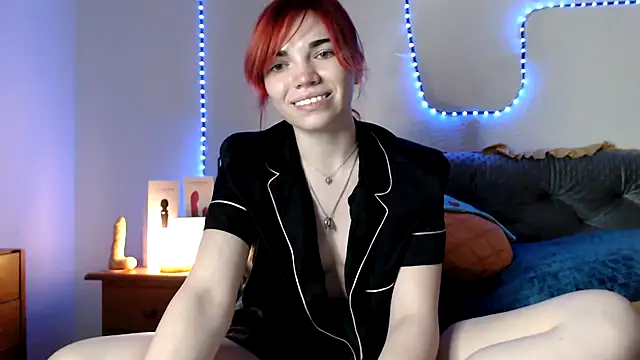 Olivka-flower - Hot sucking dildo show!!!