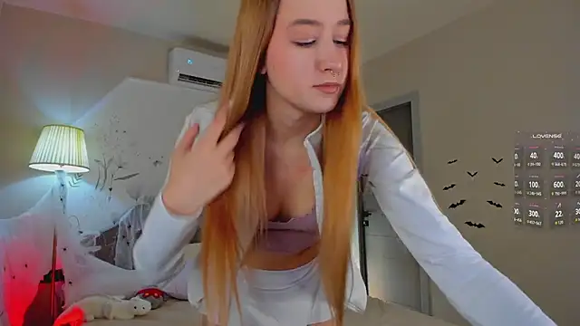 Sweett_Monica - turn on the toy