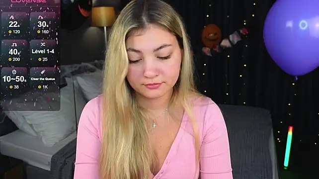 Angel__Grace - look at my cute outfit 😊