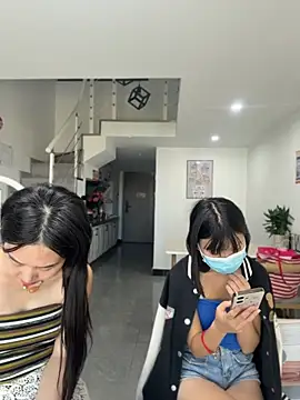 Su456711 - 特写女儿bb加开票妈妈帮女自慰