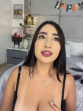 IvonneOwen - fingers in my pussy until wet