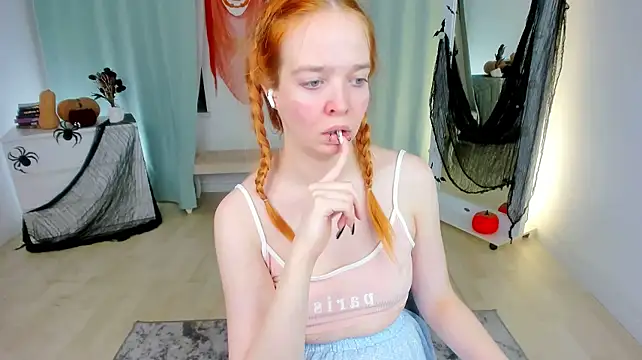 BellaMontgomery - play with nipples