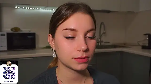 Sairallyn - Sexy doggy