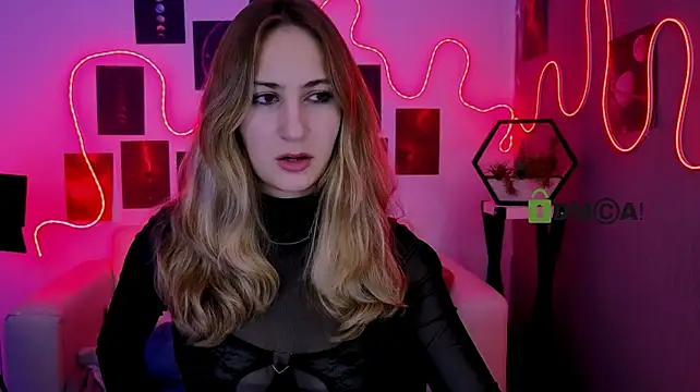 Playful_sophie - handbra