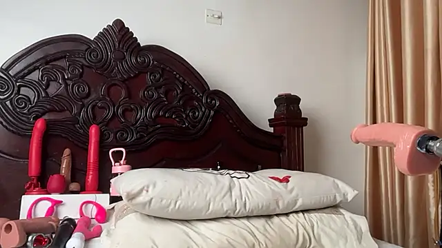 AudreySpanksFuck- - going harder+squirt all over bed