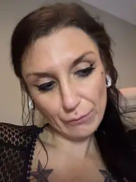 Plasticdollx - 5 minutes big butt plug the black one