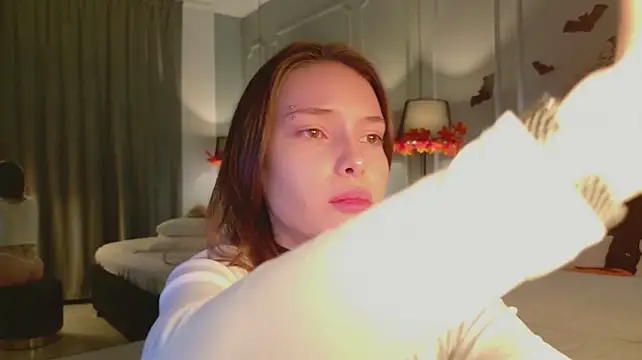 Mili_Joy - Lower your panties Millie❤️