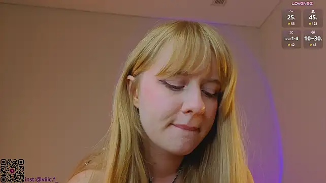 Victori_Fox - suck finger and tease lips