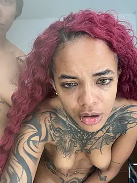 ChloeandIsabella - Kiss French
