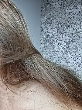 Olivia_OliV - LICK NIPPLES CLOSE TO CAMERA🍒🤤