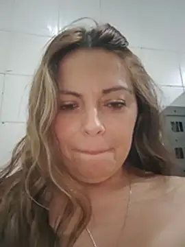 Seherlatin - Masturbation in the shower