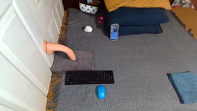 Smoochy- - oily ass clap