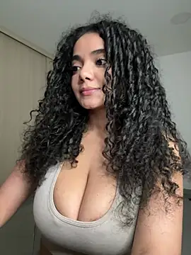 Curlyierr - DOGGY STYLE + SPREAD ASS