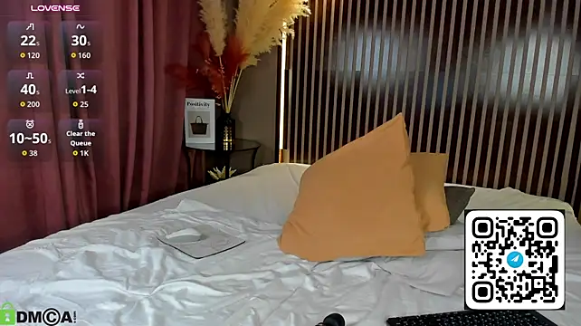 Aly_Alyc - sexy naked doggy