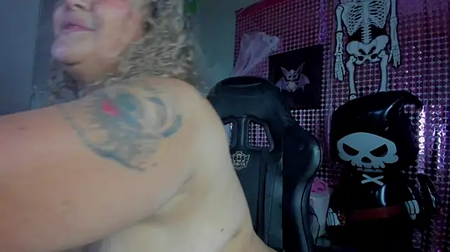 Jonson- - full nude +oil tits