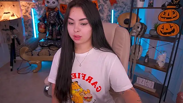 SusieWood - hot naked oil show+control toy5min