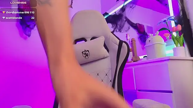 LiaaMoretzz - show tits x2